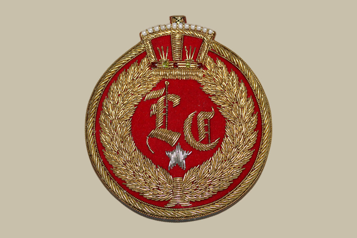 Bullion Crest
